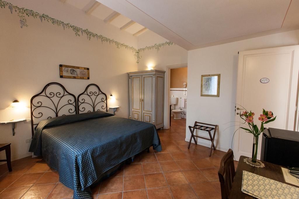 Hotel Locanda Degli Artisti Borgo San Lorenzo Szoba fotó