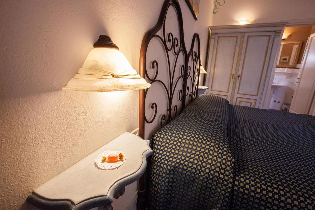 Hotel Locanda Degli Artisti Borgo San Lorenzo Szoba fotó