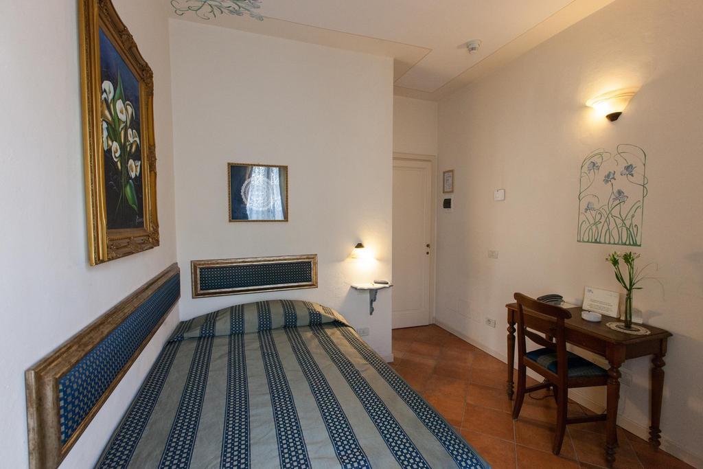 Hotel Locanda Degli Artisti Borgo San Lorenzo Szoba fotó